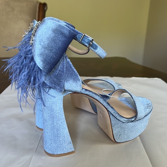 Antonio Melani Janie Velvet Platform Dress Sandals - Picture 5 of 12